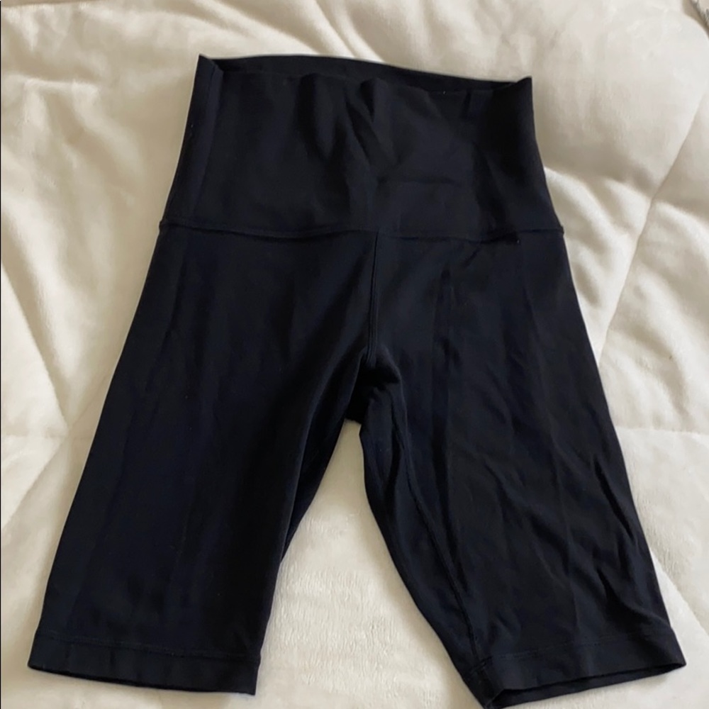 Lululemon alight 8” biker shorts